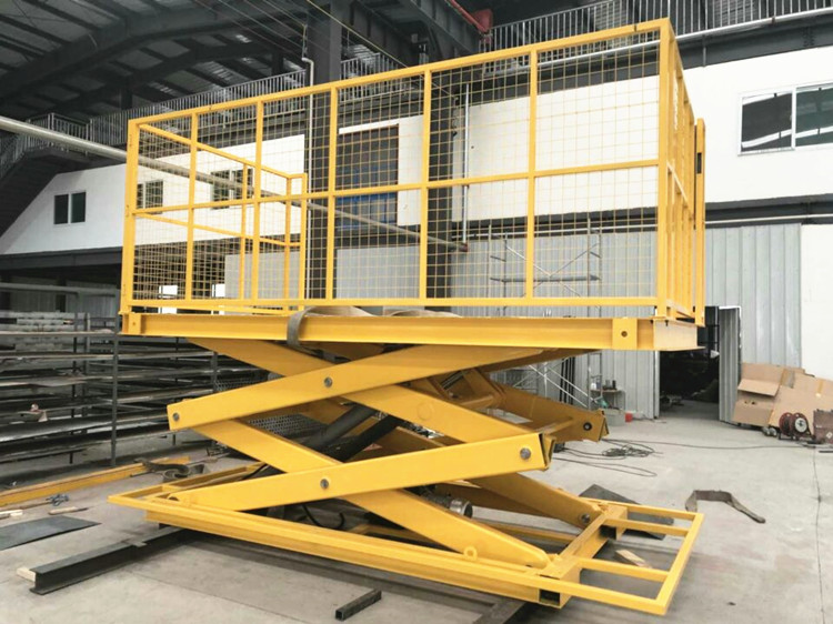 移動(dòng)式液壓登車(chē)橋的液壓油存放注意事項(xiàng)